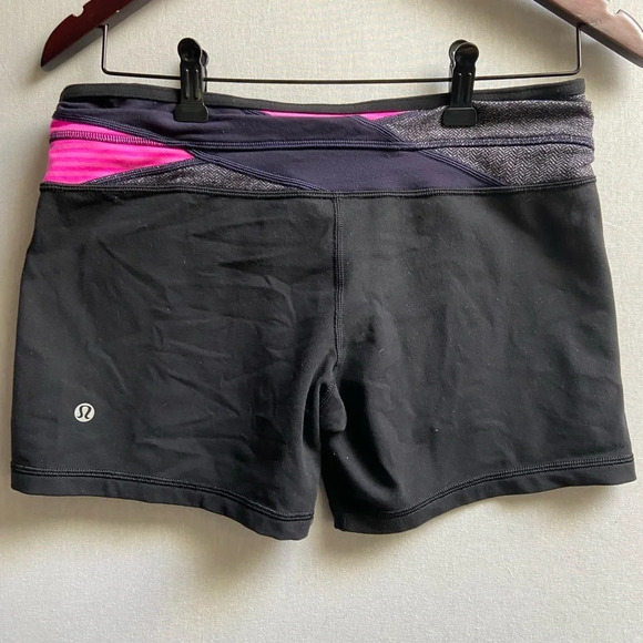 Lululemon Athletica Groove Short reversible/low rise shorts  Sz 10 - Picture 1 of 6